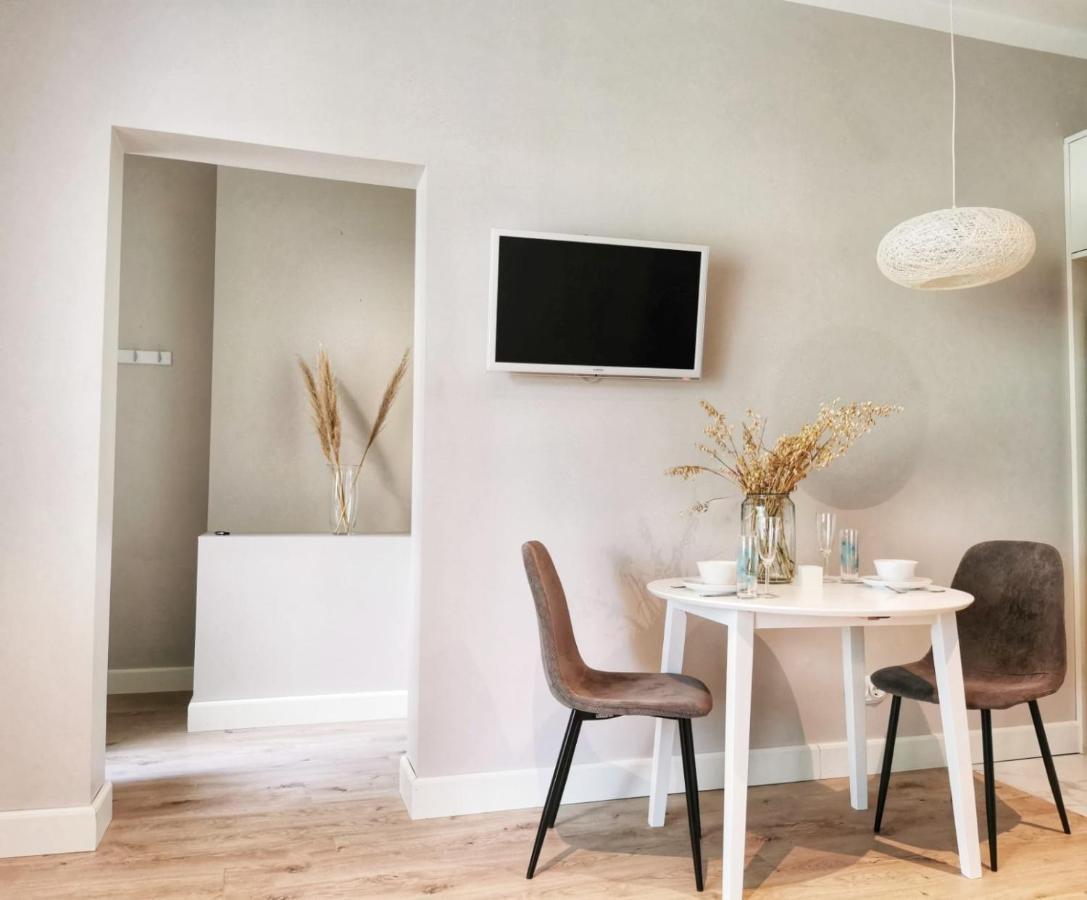 Tolstoi Scandinavian 1 Bedroom Apartment + Free Parking Tartu Exterior photo